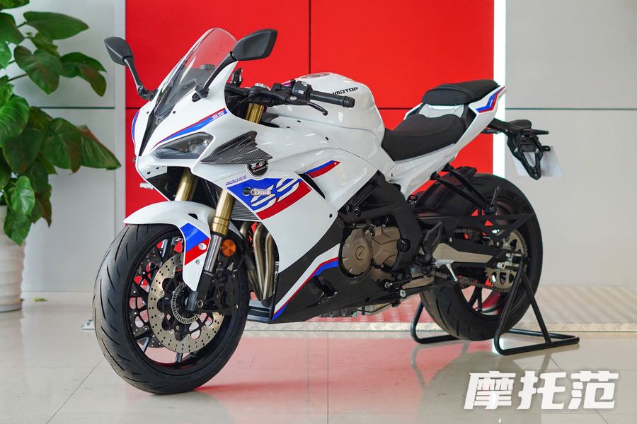 自行车赛场再起风云：川蜀赤兔队火力全开洞庭火箭队，新援首秀制胜黑马成最大惊喜的简单介绍