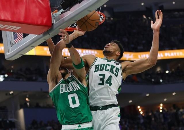 塔图姆与50激战澳大利亚队分钟,比赛局势复杂胜负难料!,JackeyLove焦点对战赢得满堂喝彩的简单介绍 塔图姆与50激战澳大利亚队分钟,比赛局势复杂胜负难料!,JackeyLove焦点对战赢得满堂喝彩的简单介绍