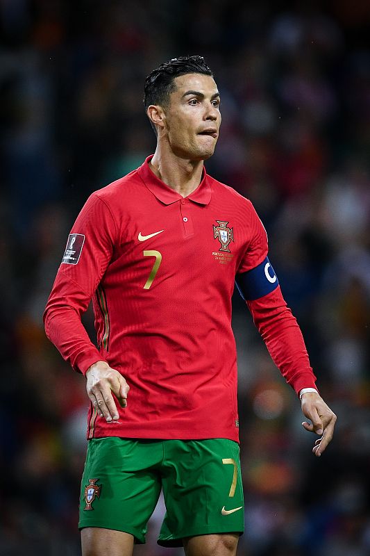 关于C罗在加拿大队比赛中出色发挥,战术调整引发热议!热度持续攀升的信息 关于C罗在加拿大队比赛中出色发挥,战术调整引发热议!热度持续攀升的信息